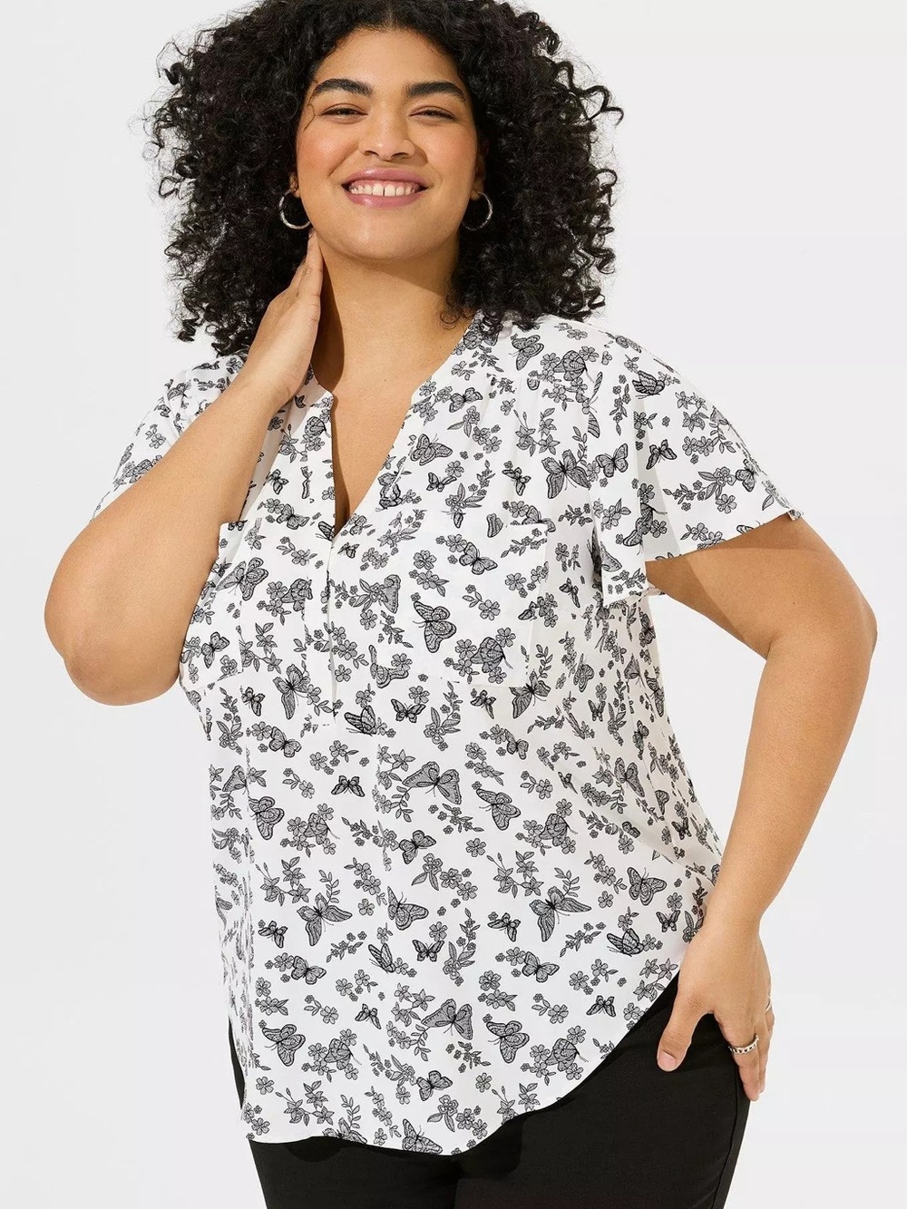 Torrid - Harper White & Black Short-Sleeve Floral & Butterfly Print Top - Size 0